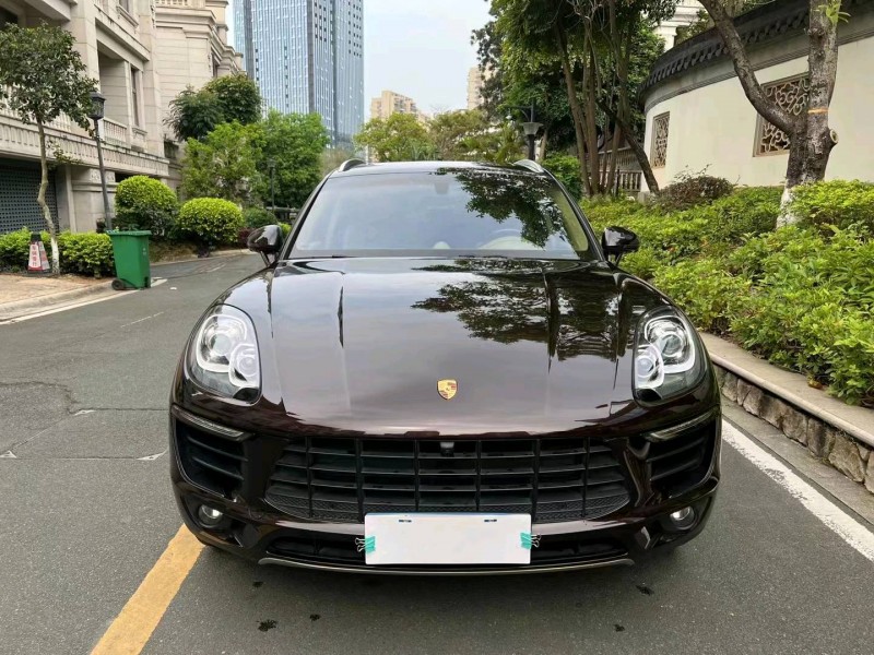 珠海15年保时捷Macan1