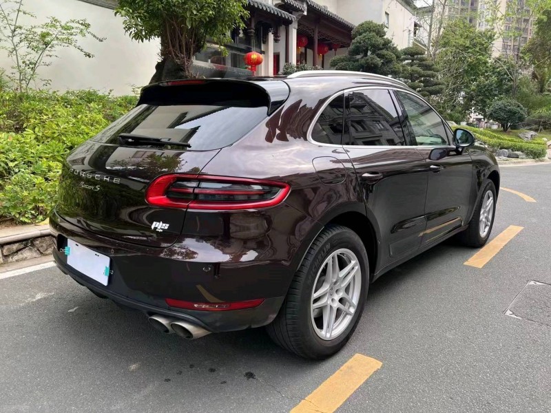 珠海15年保时捷Macan4