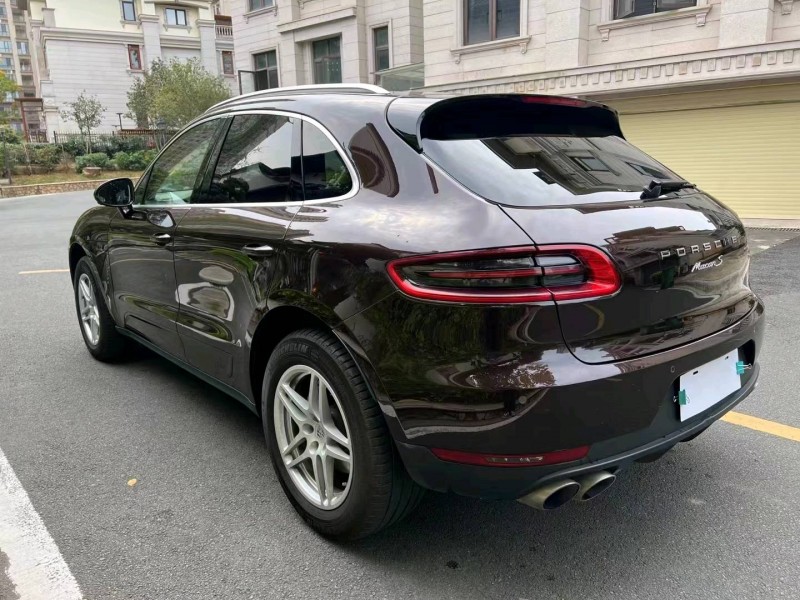 珠海15年保时捷Macan7