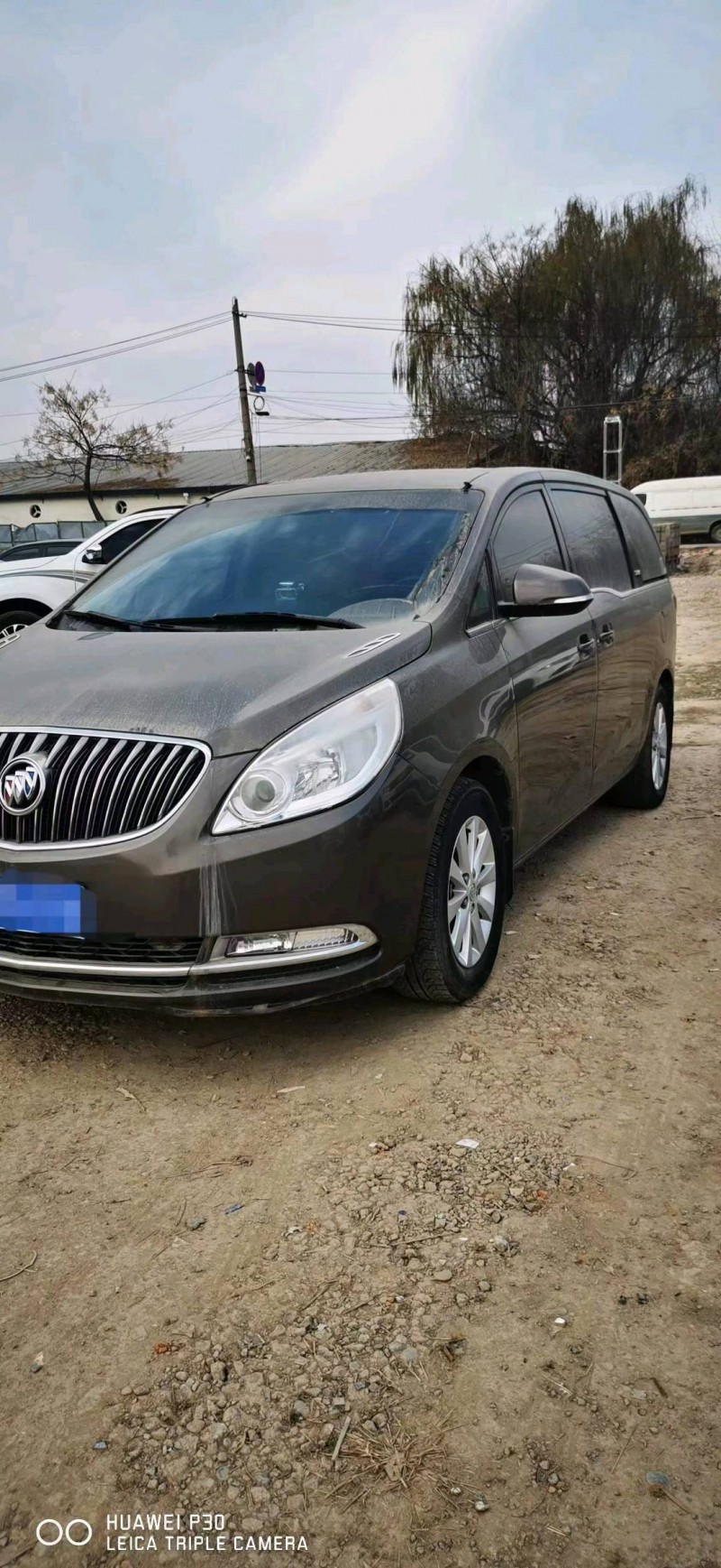 济宁16年别克GL82