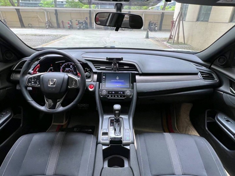 汕头20年本田思域4