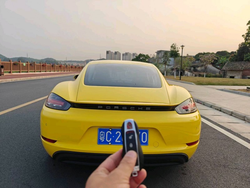 珠海18年保时捷7186