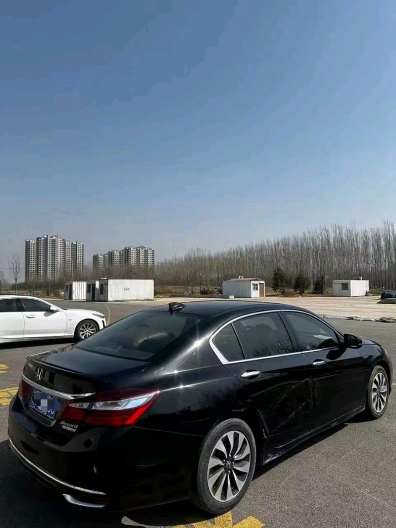 聊城17年本田雅阁5