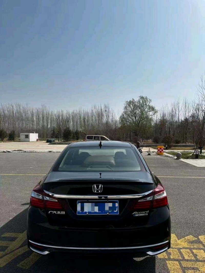 聊城17年本田雅阁6