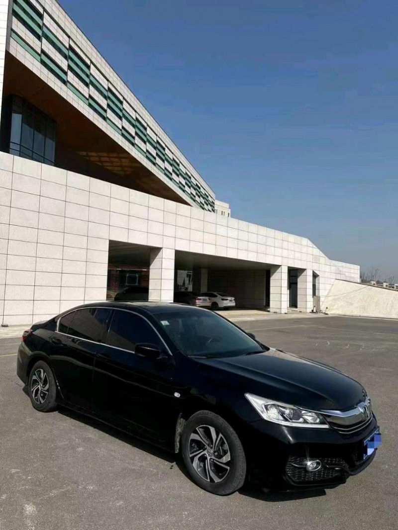 聊城17年本田雅阁2