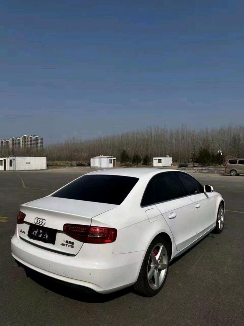 聊城15年奥迪A4L4