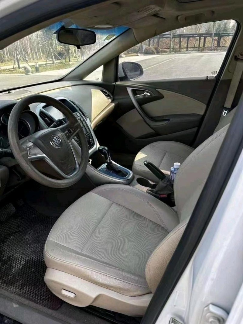 聊城13年别克英朗GT7