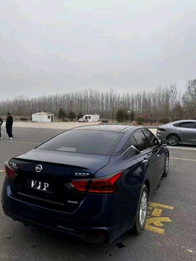 聊城20年日产天籁5
