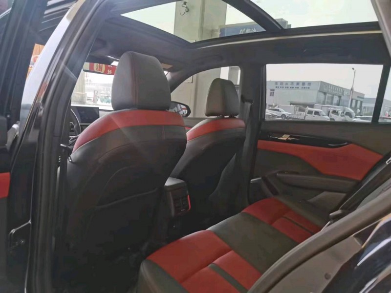 保定22年东风奕炫6