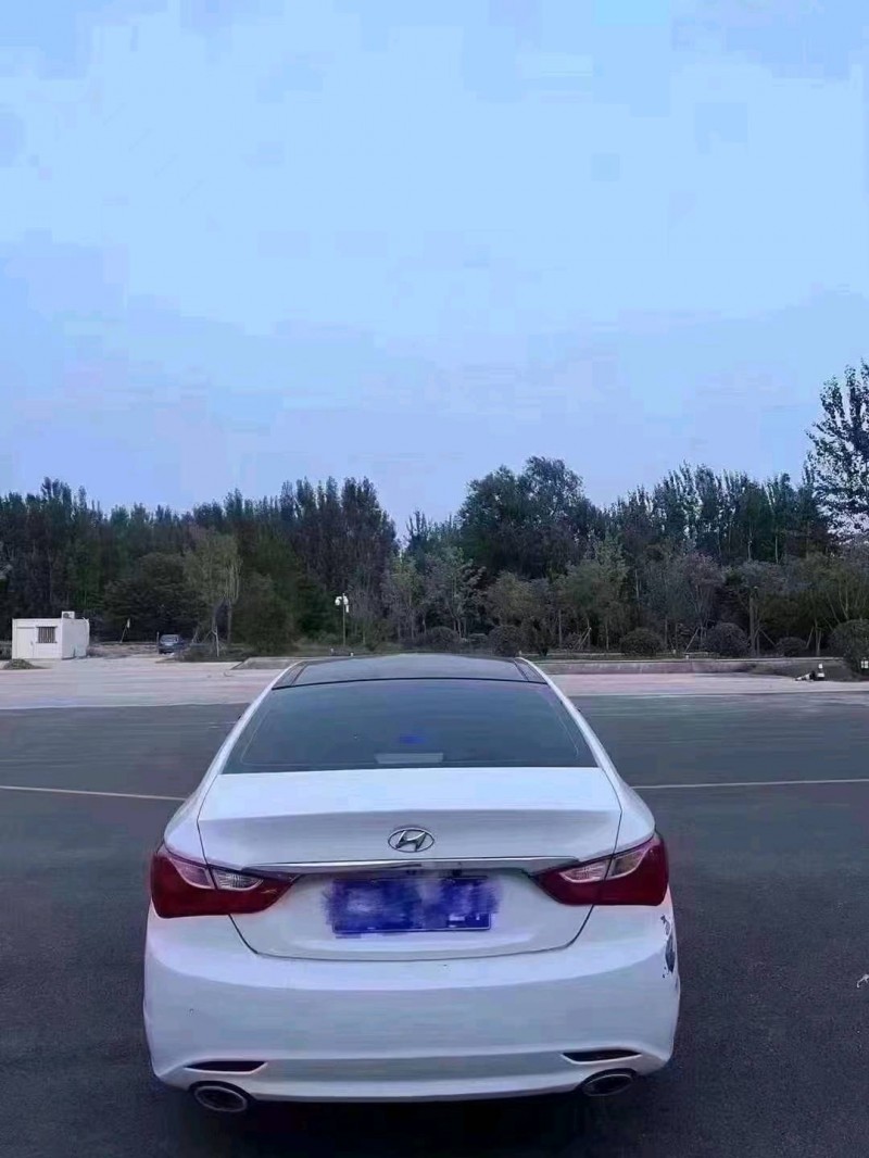 聊城11年现代索纳塔八5