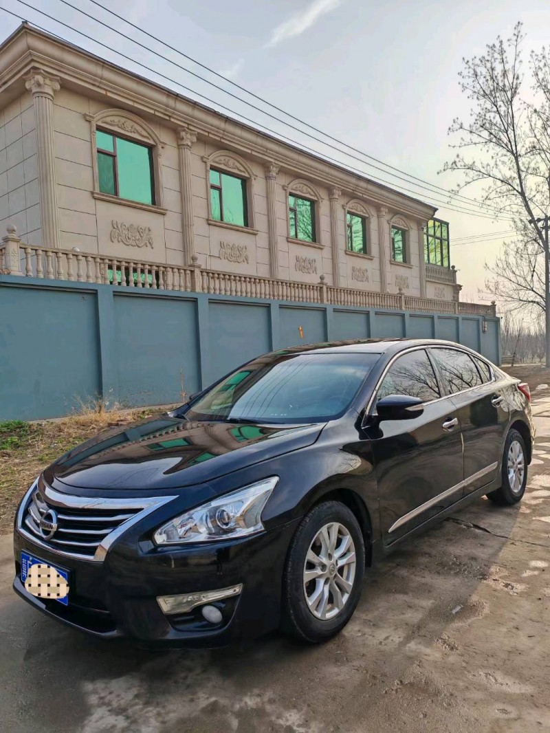 保定16年日产天籁3