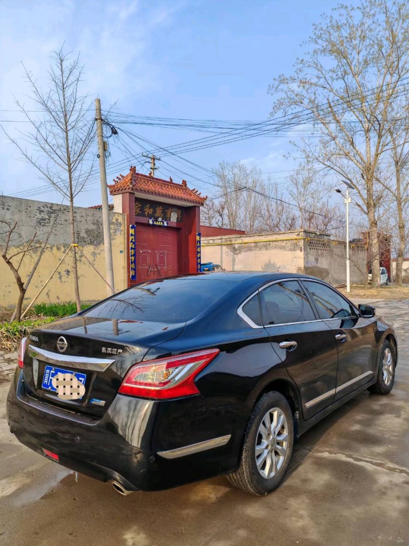 保定16年日产天籁4