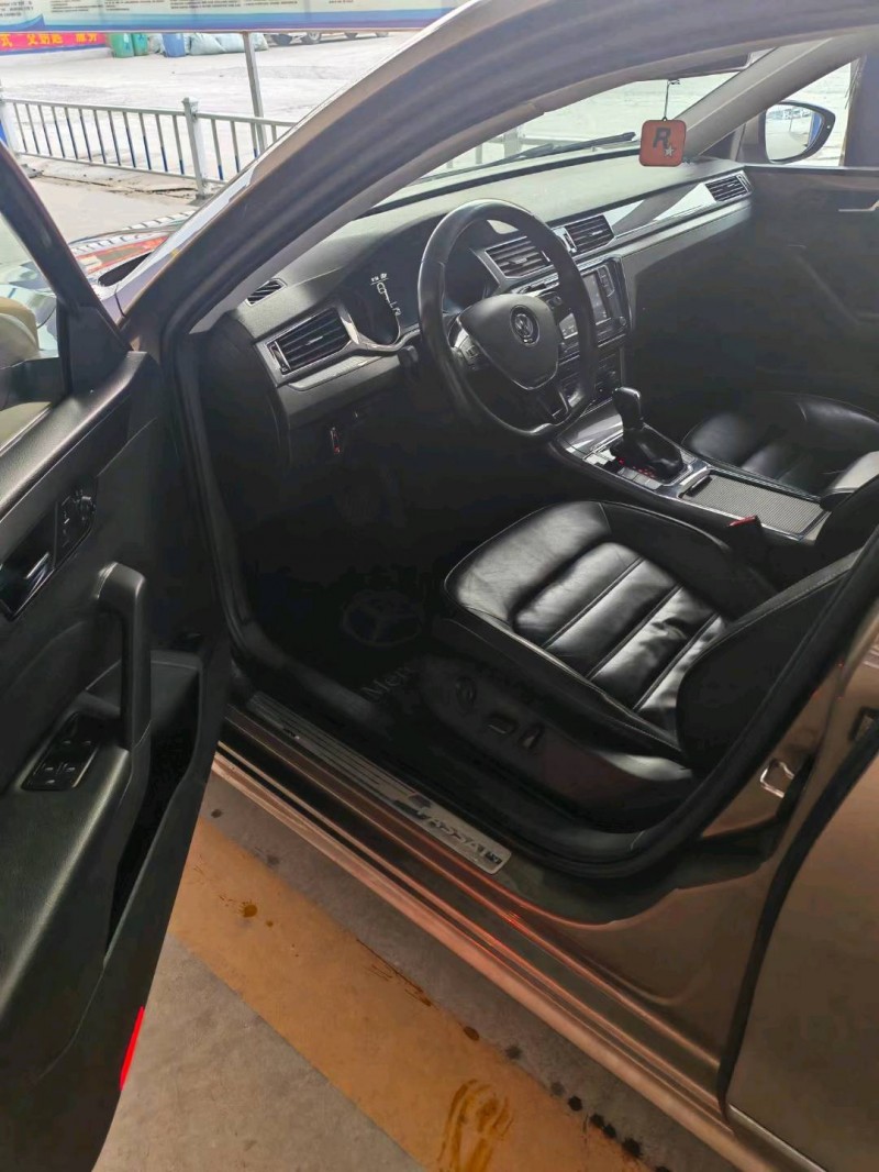 保定16年大众帕萨特8