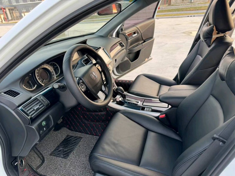 徐州17年本田雅阁4