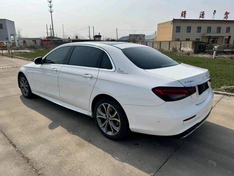 盐城22年奔驰E8