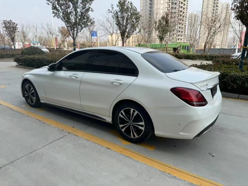 济宁19年奔驰C4