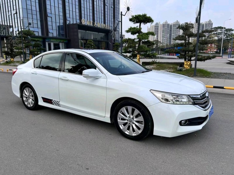 广州15年本田雅阁3
