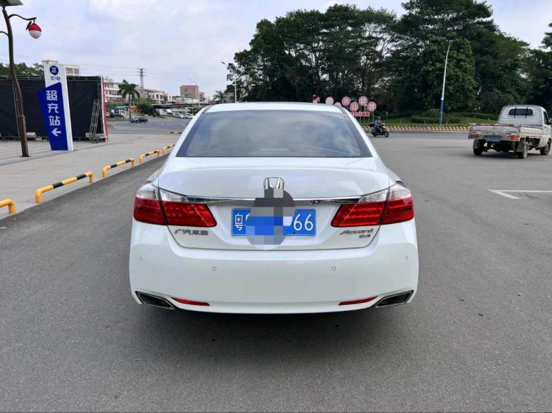 广州15年本田雅阁7