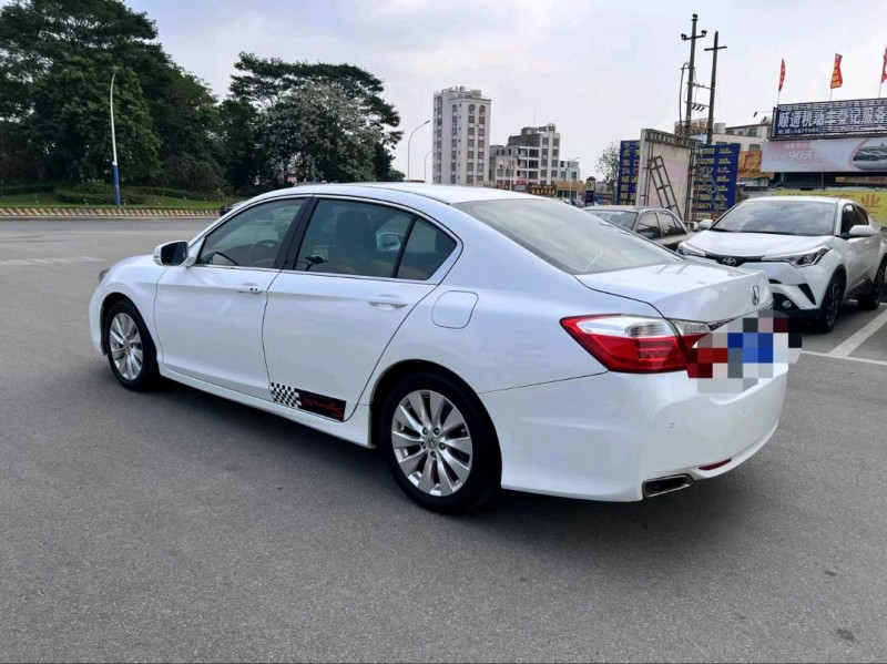 广州15年本田雅阁9