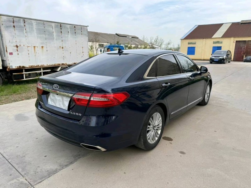 徐州17年福特金牛座3