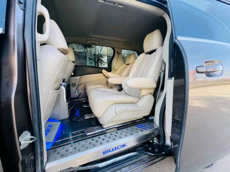 枣庄17年别克GL86