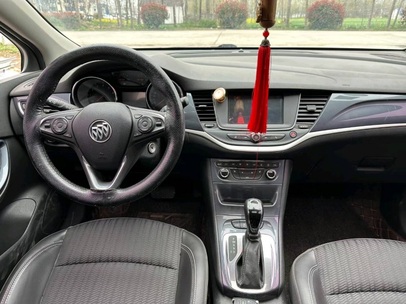 徐州17年别克威朗4