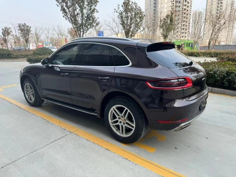 济宁17年保时捷Macan5