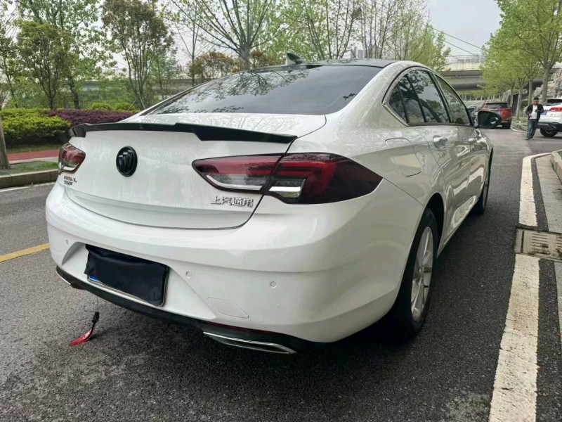 枣庄22年别克君威8