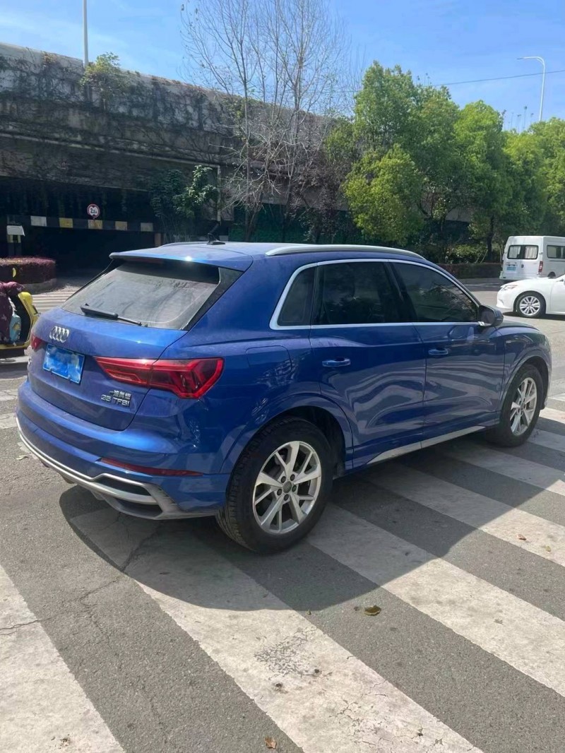 东营20年奥迪Q34