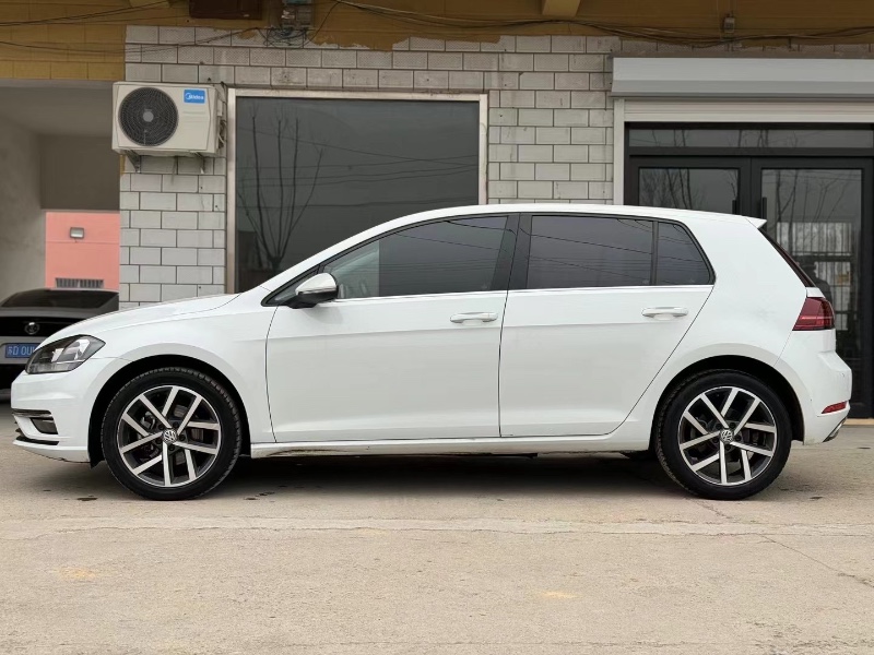 济宁18年大众高尔夫3