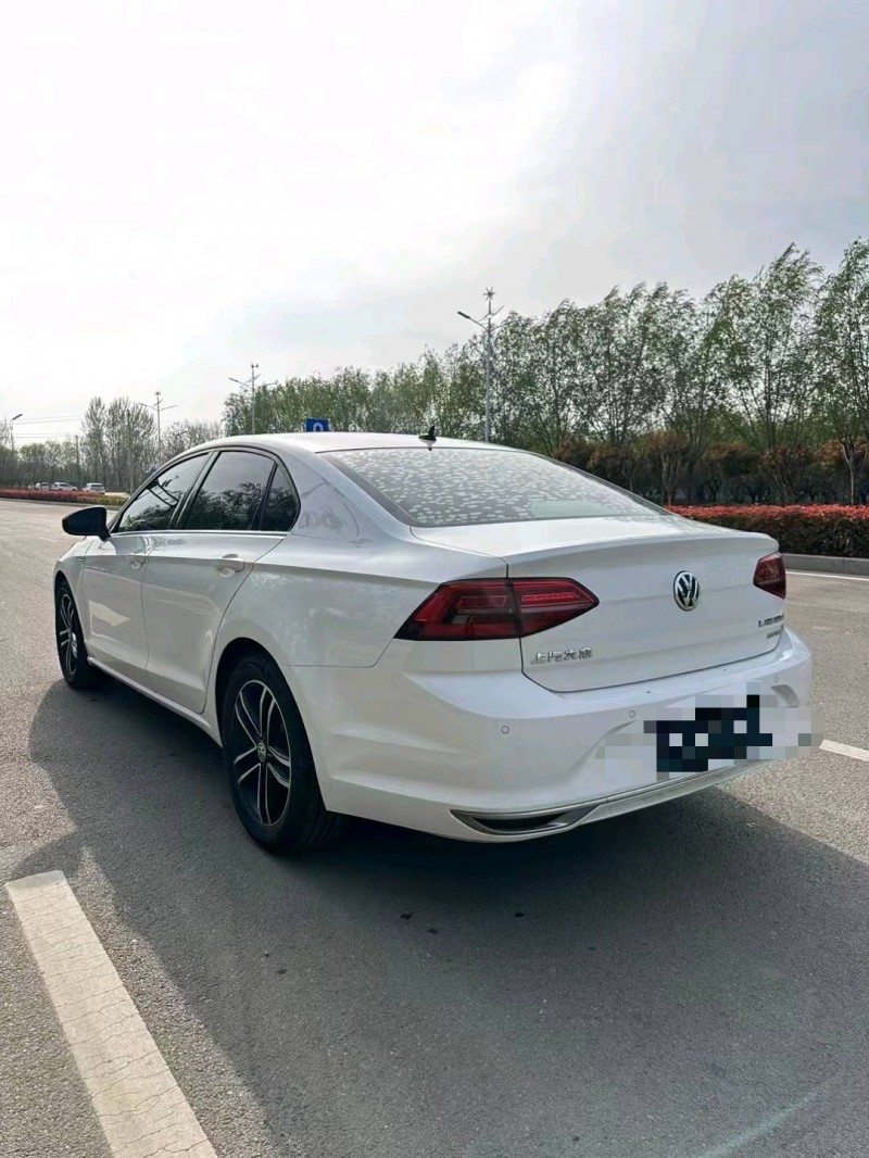枣庄19年大众凌渡8