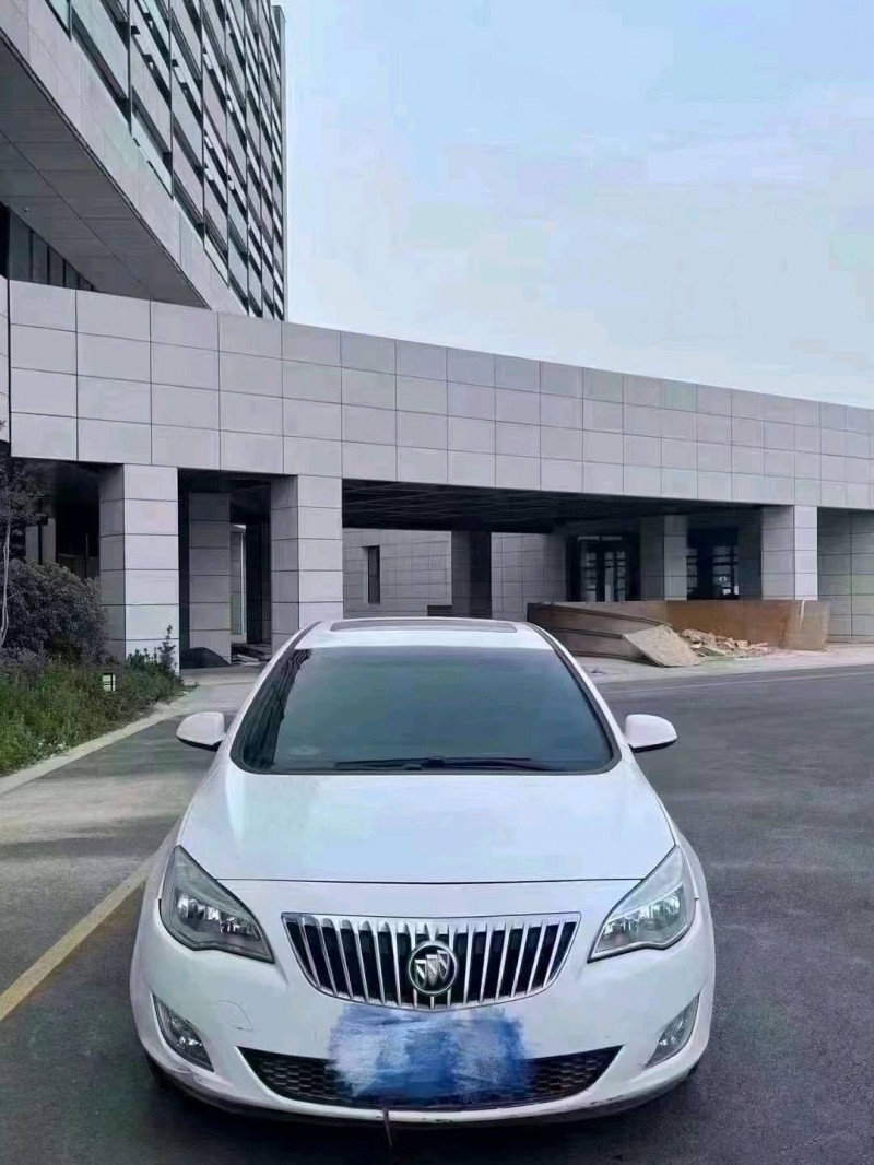 聊城15年别克英朗1