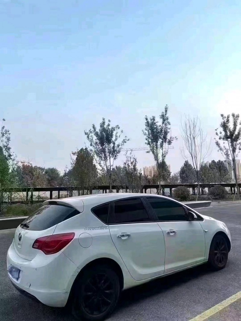 聊城15年别克英朗4