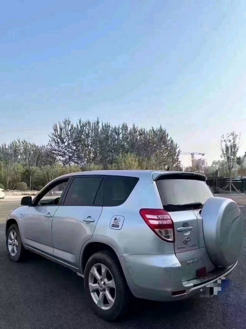 聊城13年丰田RAV46