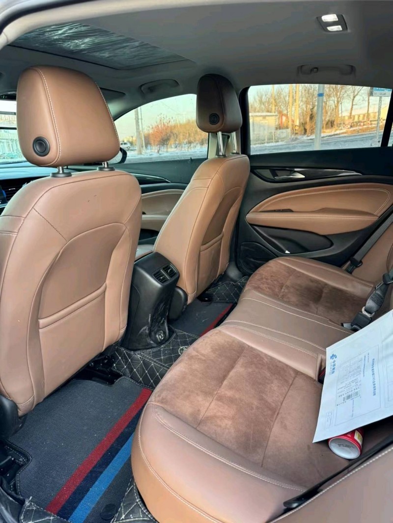 济宁23年别克君威6