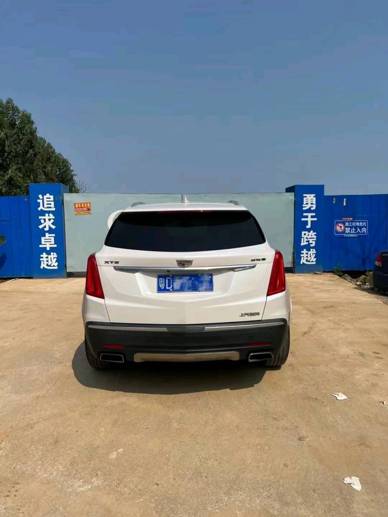 珠海17年凯迪拉克XT52