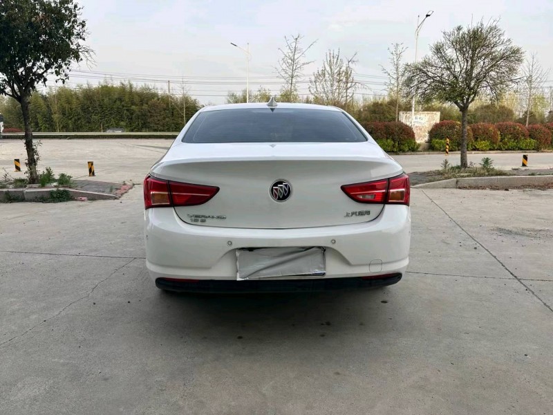 徐州18年别克威朗9