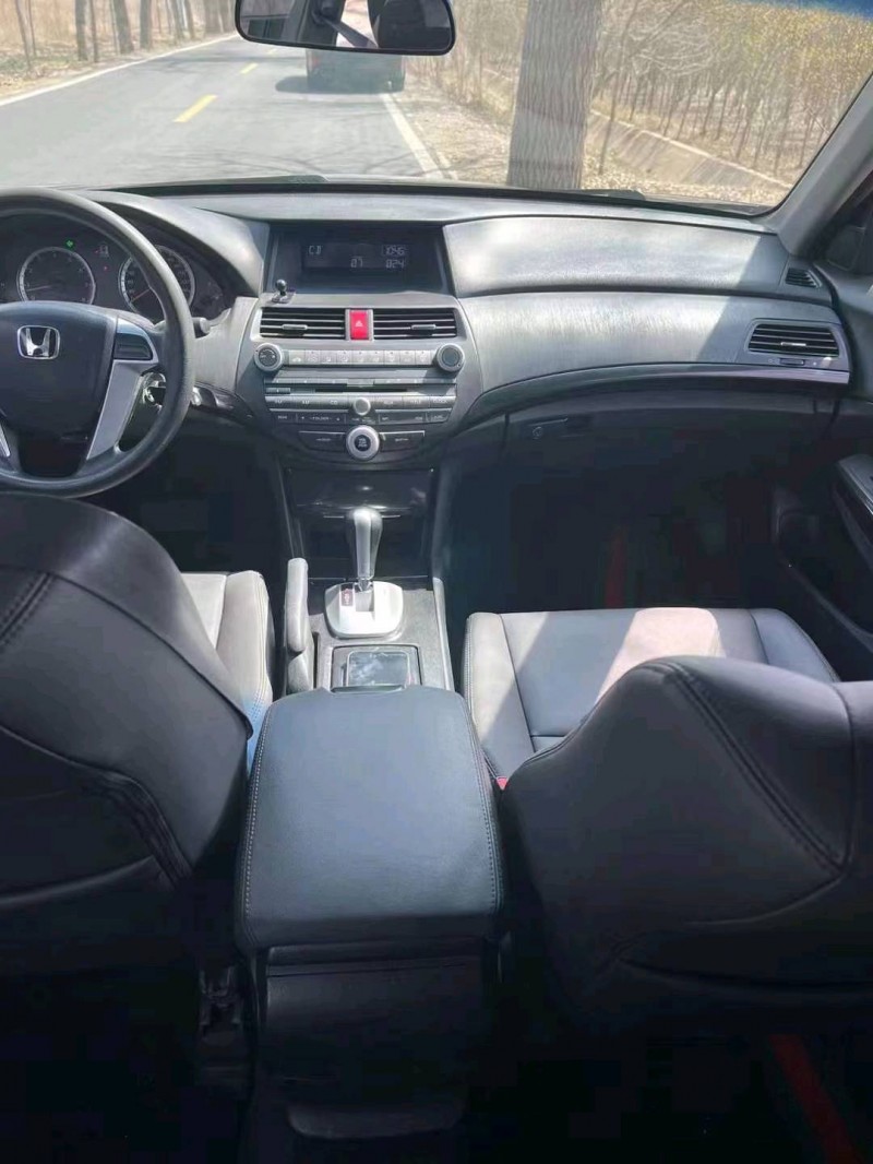 济南13年本田雅阁4