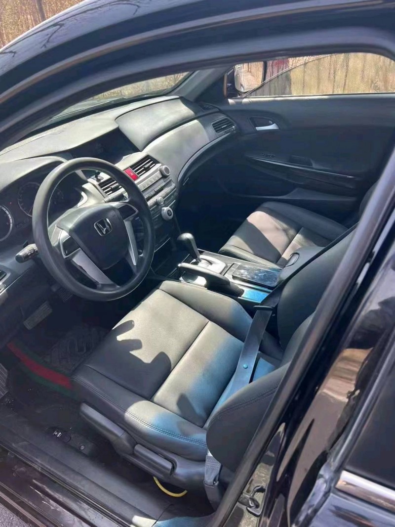 济南13年本田雅阁6