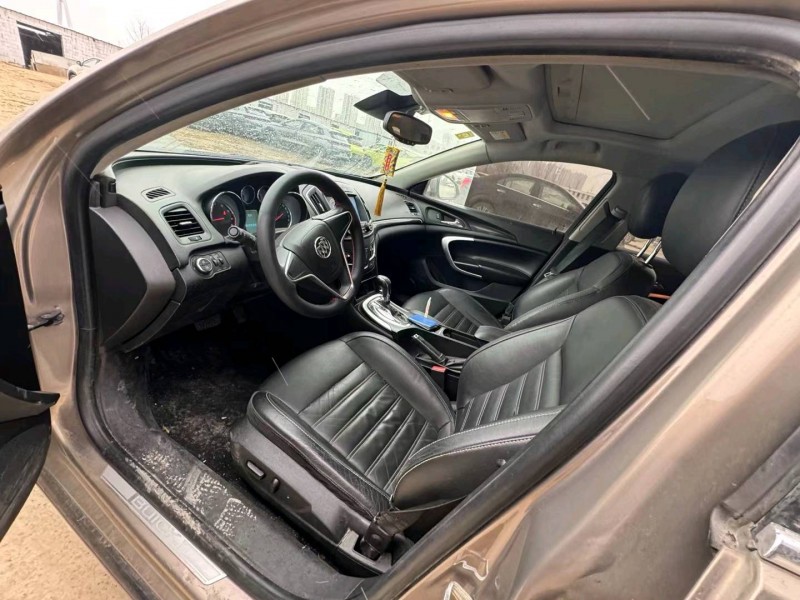 济南15年别克君威8