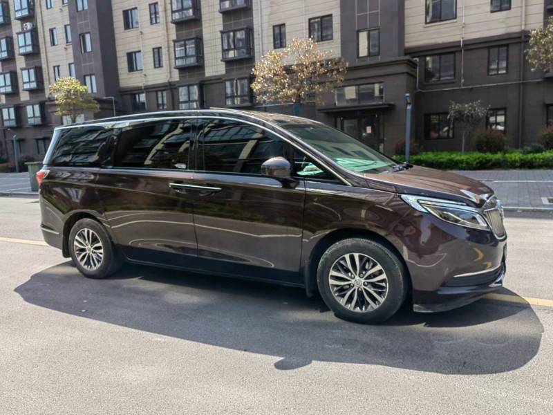 徐州17年别克GL82