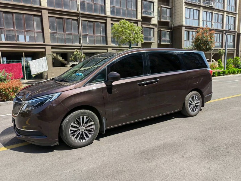 徐州17年别克GL83