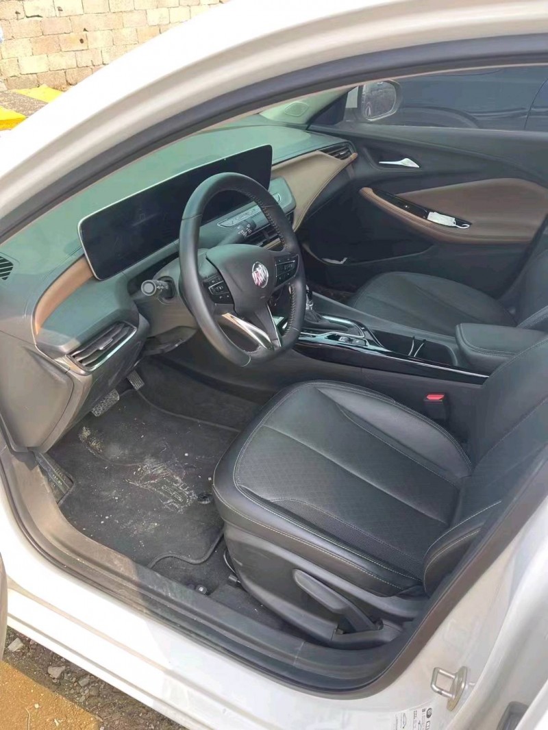 徐州21年别克威朗6