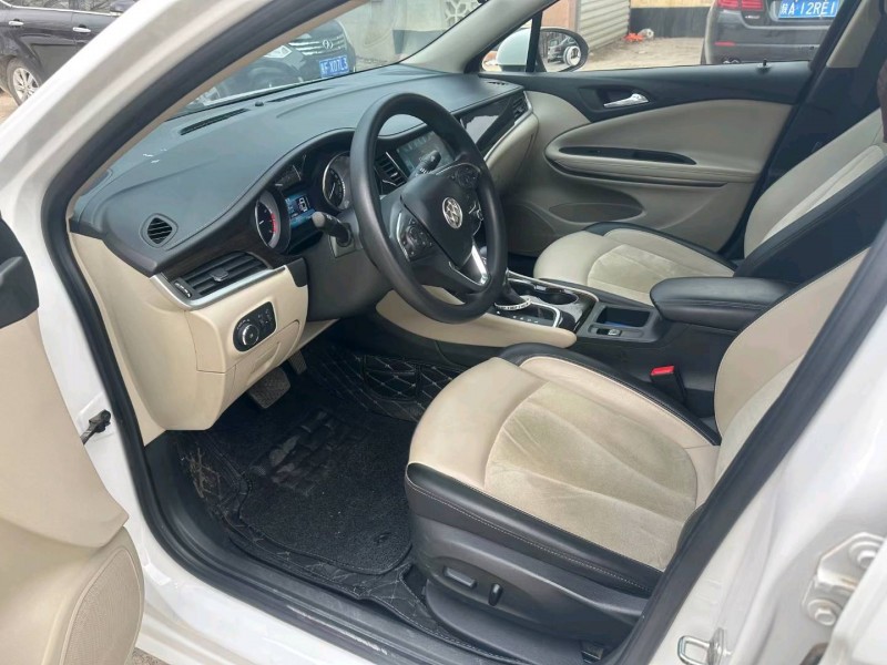 保定19年别克威朗3