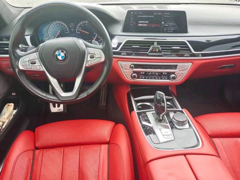 桂林18年寶馬7系8