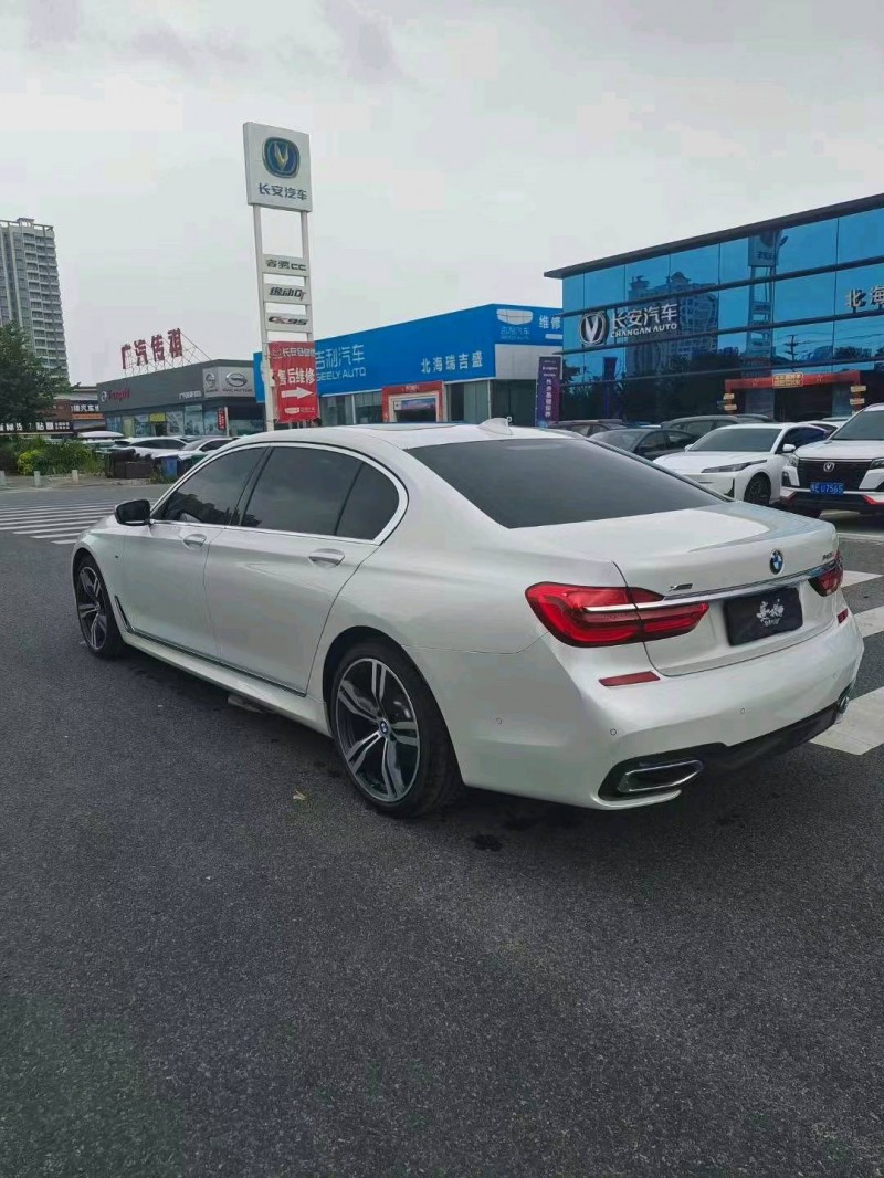 桂林18年寶馬7系9