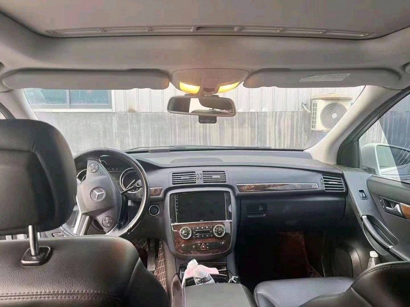 东营11年奔驰R4