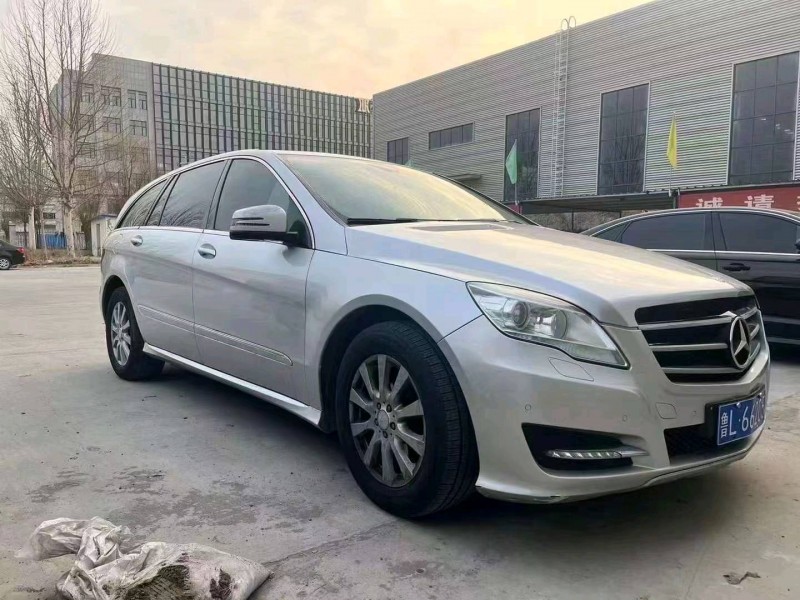 东营11年奔驰R6