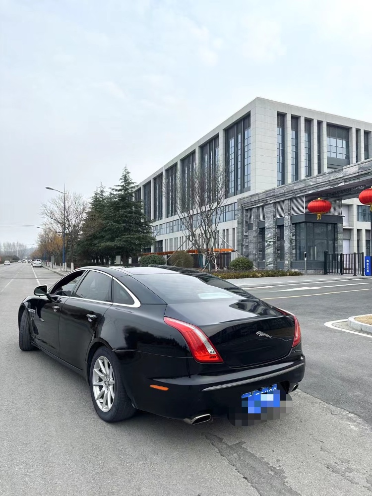 枣庄13年捷豹XJ8