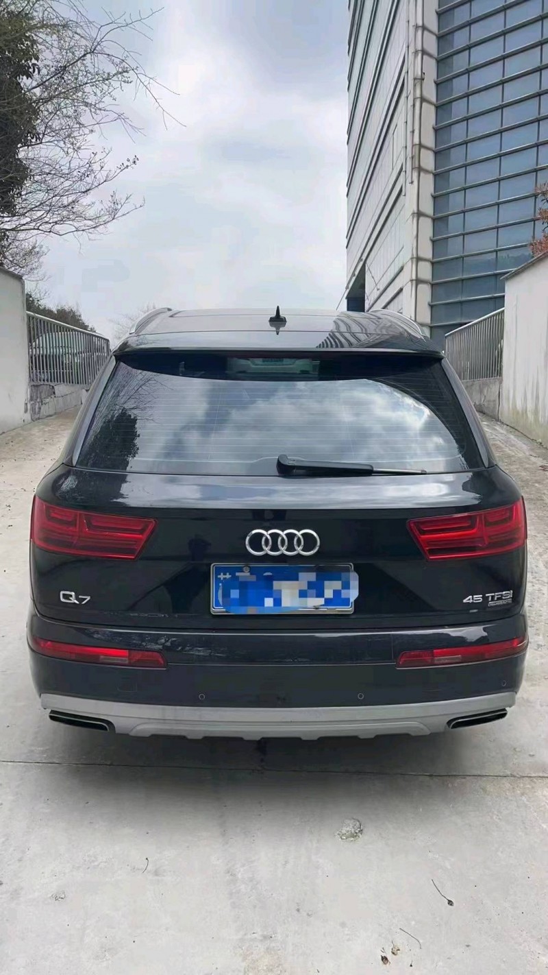 苏州17年奥迪Q79